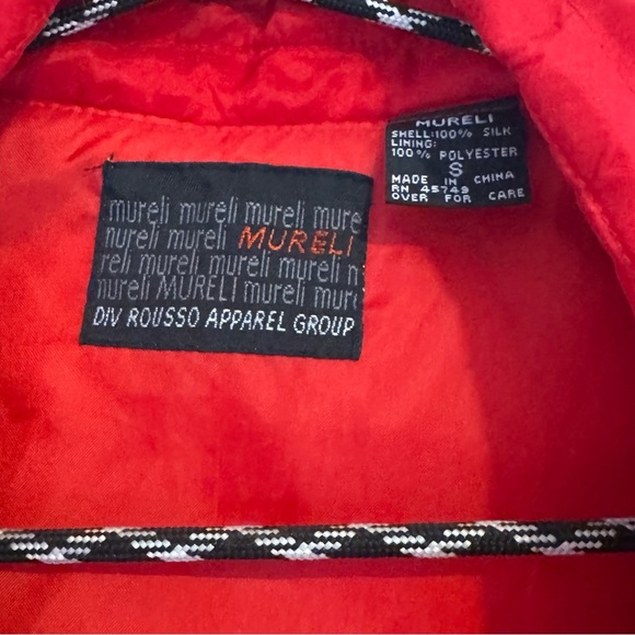 Vintage Mureli Red Silk Ladies Windbreaker w/Stars - Ladies Small but Fits Med - Picture 2 of 8